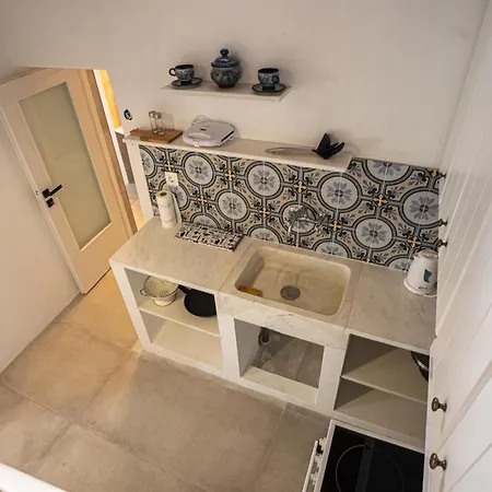 Traditional White House Holiday home *