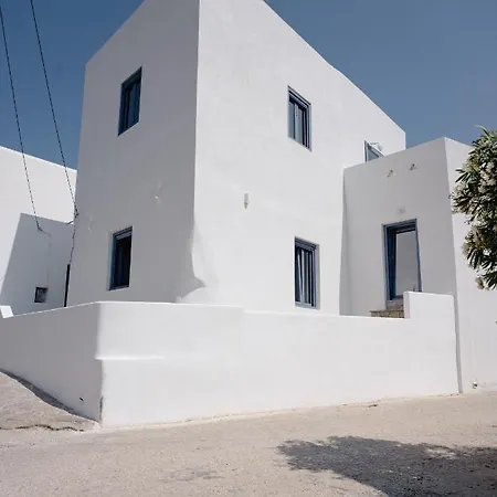 Holiday home Traditional White House