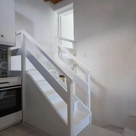 Traditional White House Holiday home *