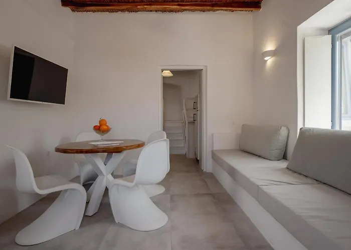 Дом отдыха Traditional White House *