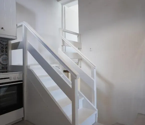 Traditional White House Holiday home *