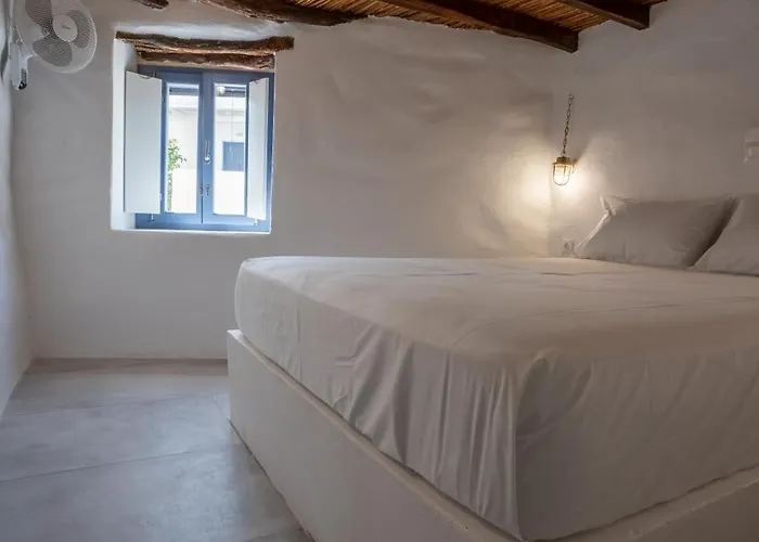 Traditional White House *